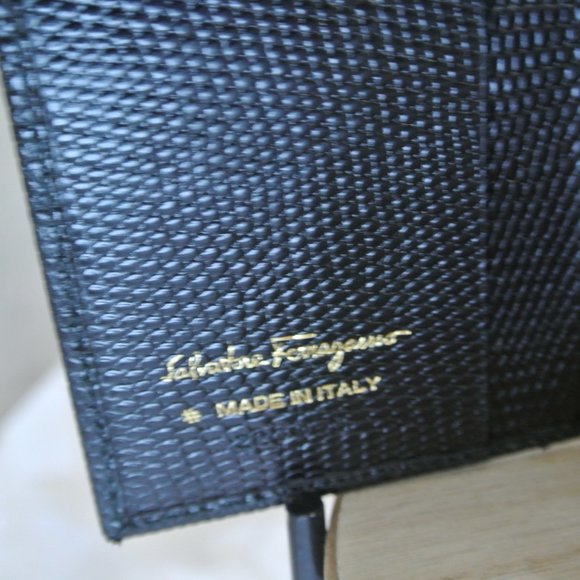 Authentic Salvatore Ferragamo Bow Short Wallet - Picture 7 of 9